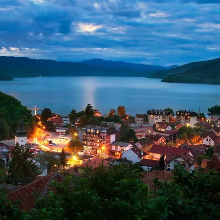 דירה Julija דונג'י מלינובאץ'