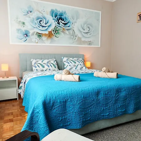 Julija דירה דונג'י מלינובאץ'