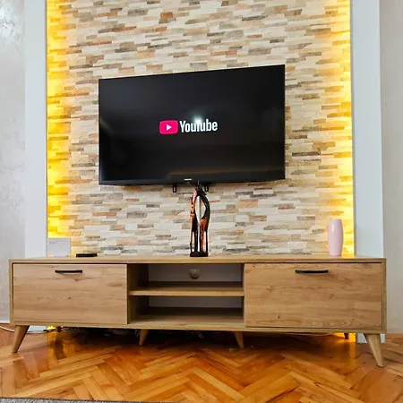 Julija * דונג'י מלינובאץ'